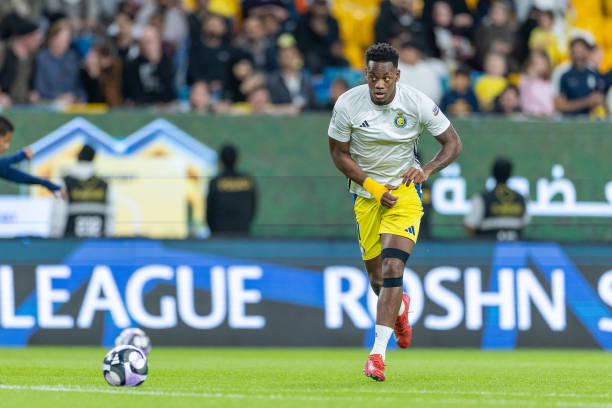 Jhon Duran lining up for Al-Nassr before a Saudi Pro League match against Al-Ettifaq